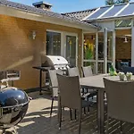別荘 Pet Friendly Home In Blavand With Sauna ブラーバンド